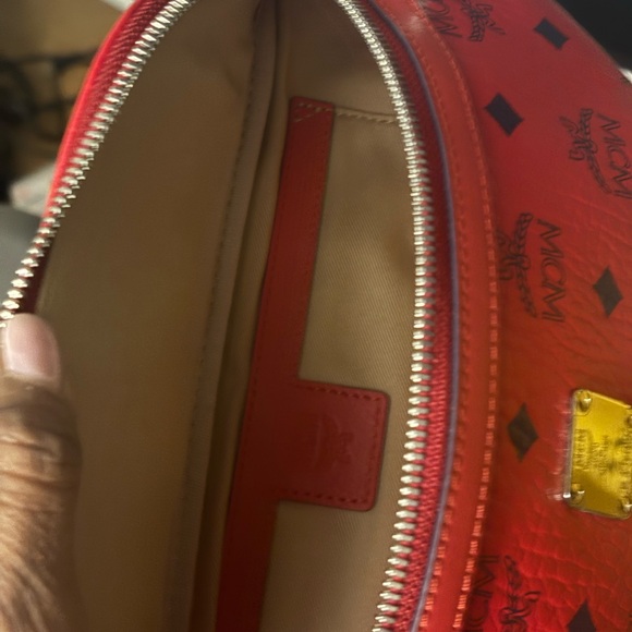 MCM Scarlet Belt Bag with Navy Details - Picture 3 of 6